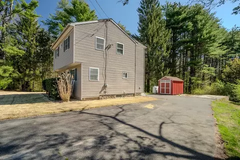 Exterior - 37 Greenwich Rd, Ware, MA 01082 photo 8 of 9
