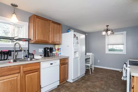 Kitchen - 37 Greenwich Rd, Ware, MA 01082 photo 3 of 4