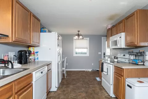 Kitchen - 37 Greenwich Rd, Ware, MA 01082 photo 4 of 4
