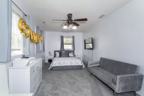 Bedroom - 37 Greenwich Rd, Ware, MA 01082 photo 2 of 4