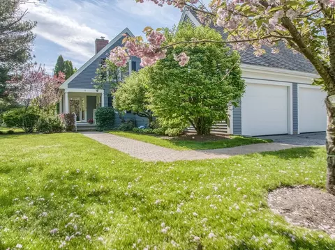 2 Mitchell Grant Way #2, Bedford, MA 01730