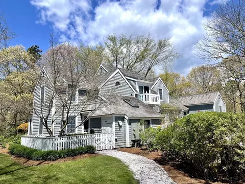 17 Seagrass, Mashpee, MA 02649