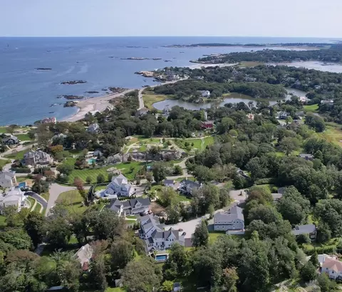 57 Jerusalem Road Dr, Cohasset, MA 02025