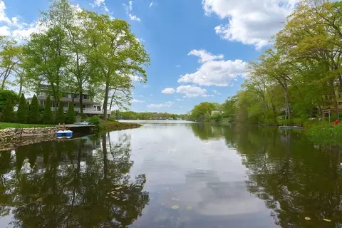 View/Area - 71 Walnut Rd, Wrentham, MA 02093 photo 2 of 2