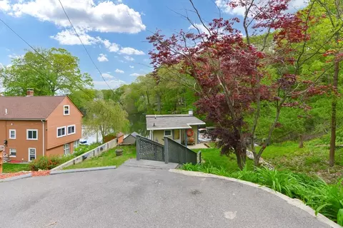 Exterior - 71 Walnut Rd, Wrentham, MA 02093 photo 6 of 12