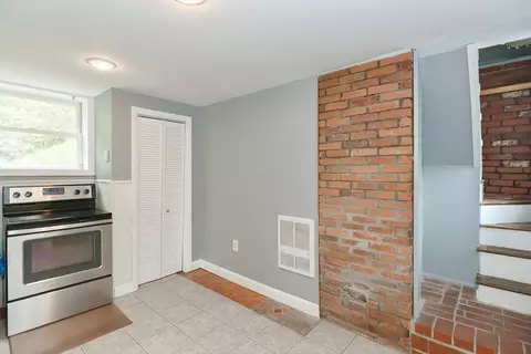 Entry Way - 71 Walnut Rd, Wrentham, MA 02093 photo 4 of 4