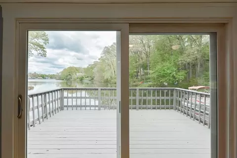 Exterior - 71 Walnut Rd, Wrentham, MA 02093 photo 2 of 12