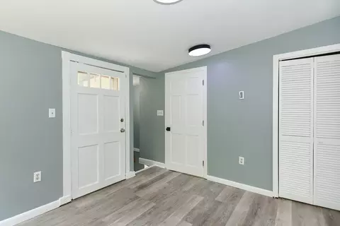 Entry Way - 71 Walnut Rd, Wrentham, MA 02093 photo 2 of 4