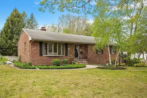 33 Butler Ave, Wakefield, MA 01880