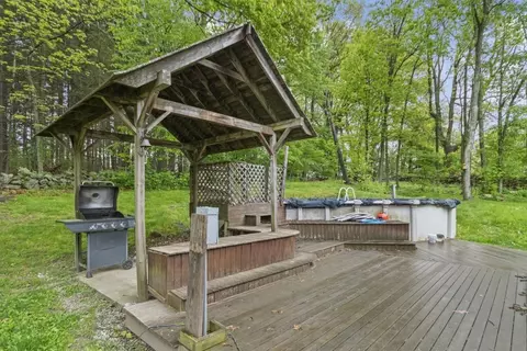 Exterior - 10 Marcius Rd, Worcester, MA 01607 photo 2 of 3