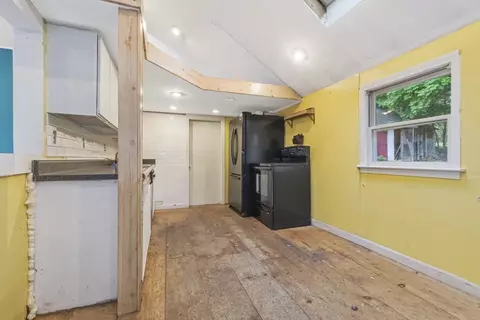 Entry Way - 10 Marcius Rd, Worcester, MA 01607 photo 1 of 2