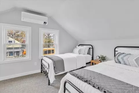 Bedroom - 6 Everett Ave, Wareham, MA 02571 photo 3 of 4