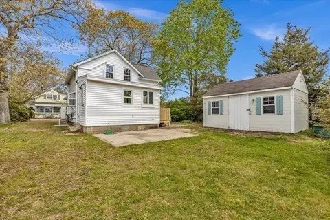Exterior - 6 Everett Ave, Wareham, MA 02571 photo 3 of 7