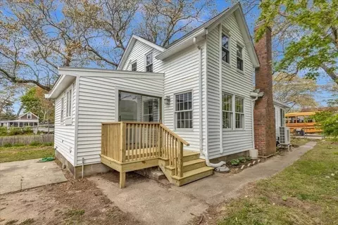 Exterior - 6 Everett Ave, Wareham, MA 02571 photo 4 of 7