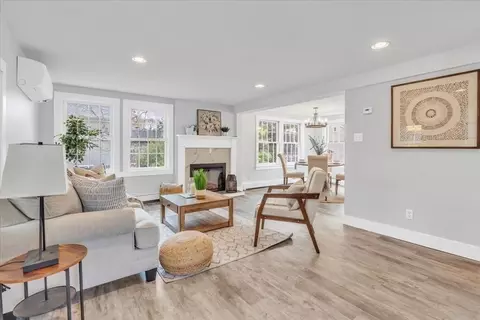 Living - 6 Everett Ave, Wareham, MA 02571 photo 1 of 1