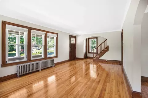 1007 Allen St, Springfield, MA 01118 photo 6