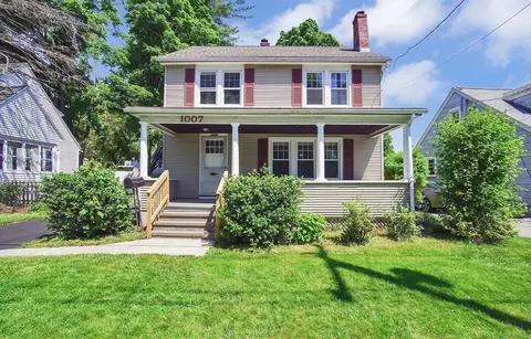 1007 Allen St, Springfield, MA 01118