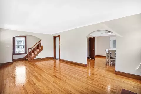 1007 Allen St, Springfield, MA 01118 photo 7