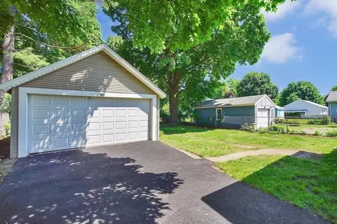 1007 Allen St, Springfield, MA 01118 photo 31