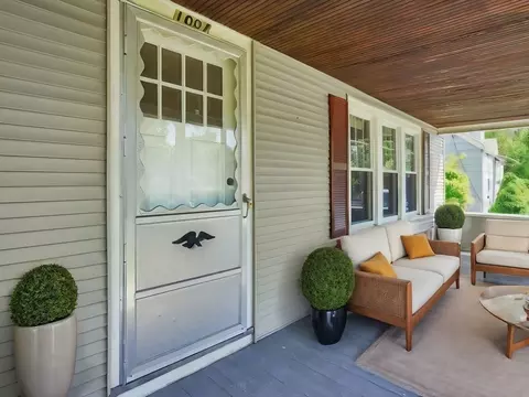 1007 Allen St, Springfield, MA 01118 photo 2