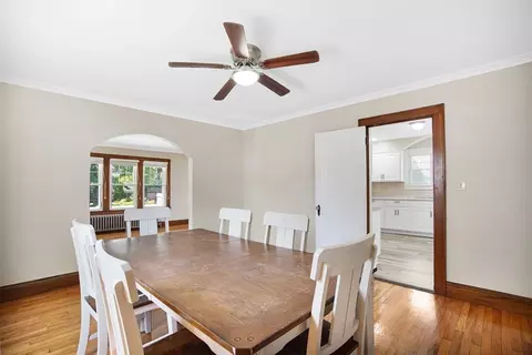 1007 Allen St, Springfield, MA 01118 photo 9