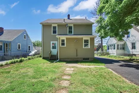 1007 Allen St, Springfield, MA 01118 photo 4