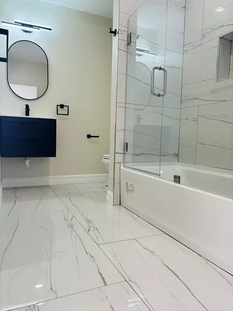 Bath - 17 Maverick St #17, Dedham, MA 02026 photo 4 of 5