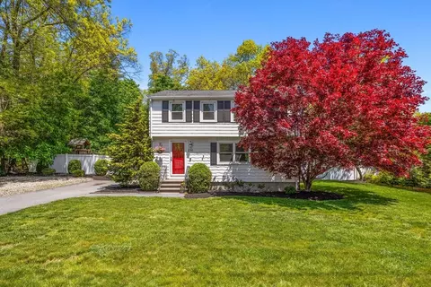 236 Salem Rd, Tewksbury, MA 01876