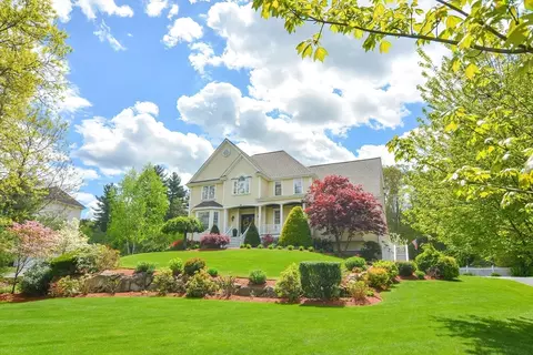 22 Bridle Path, Plainville, MA 02762
