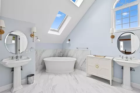 Bath - 47 Lafayette Ave, Hingham, MA 02043 photo 2 of 4