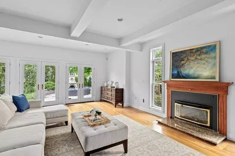 Living - 47 Lafayette Ave, Hingham, MA 02043 photo 1 of 3