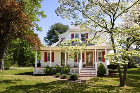 13 Lowell St, Burlington, MA 01803