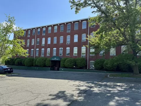 402 River St #2C, Haverhill, MA 01830