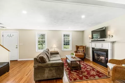 114 Hull St, Beverly, MA 01915 photo 7