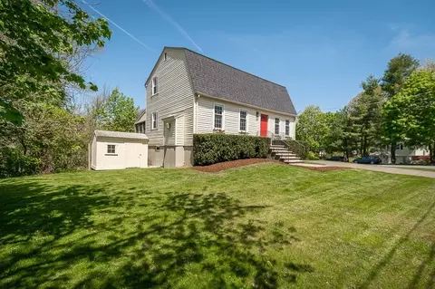 114 Hull St, Beverly, MA 01915 photo 2