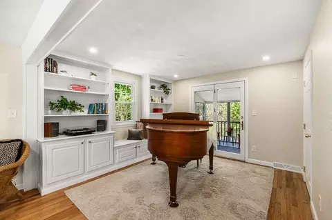 114 Hull St, Beverly, MA 01915 photo 9