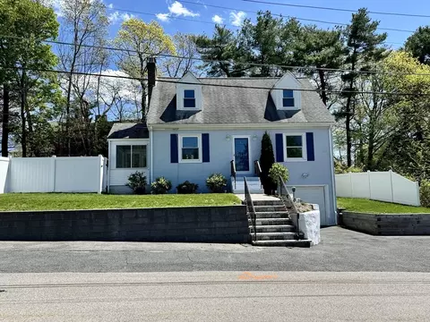 58 Cascade Ter, Walpole, MA 02081 photo 2