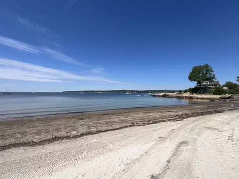 12 Edgemoor Rd, Gloucester, MA 01930 photo 4