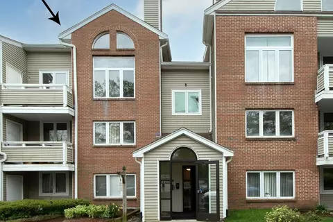 10 Chapman St #305, Weymouth, MA 02189