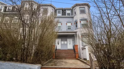 Exterior - 7 Everett Ave #3, Boston, MA 02125 photo 1 of 2