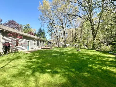 8 Kimberly Ln, Easthampton, MA 01027 photo 5