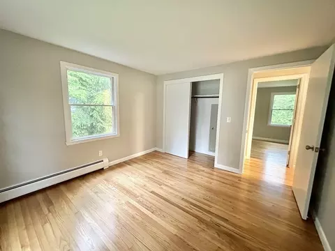 8 Kimberly Ln, Easthampton, MA 01027 photo 17