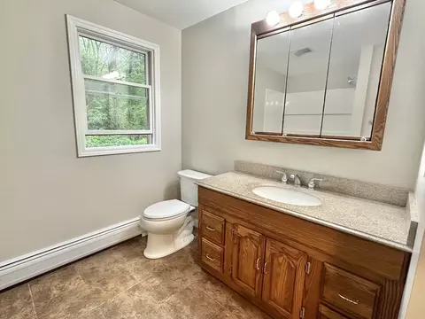 8 Kimberly Ln, Easthampton, MA 01027 photo 21