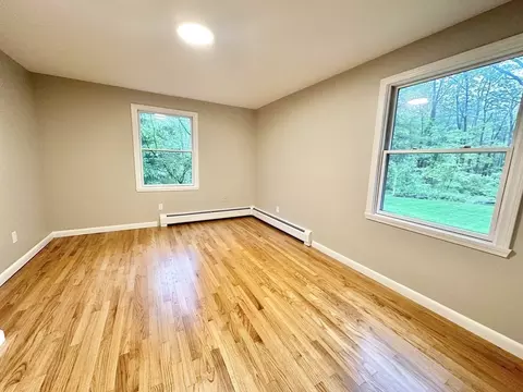 8 Kimberly Ln, Easthampton, MA 01027 photo 15