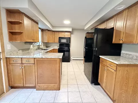 8 Kimberly Ln, Easthampton, MA 01027 photo 8