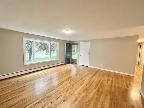 8 Kimberly Ln, Easthampton, MA 01027 photo 12
