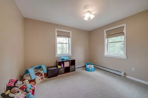 Bedroom - 123 E Main St, Georgetown, MA 01833 photo 1 of 4