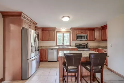 Kitchen - 123 E Main St, Georgetown, MA 01833 photo 3 of 3