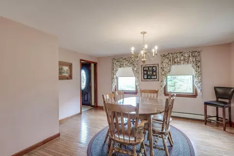 Dining - 123 E Main St, Georgetown, MA 01833 photo 1 of 2