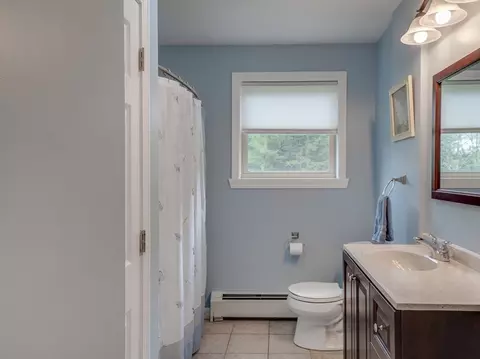 Bath - 123 E Main St, Georgetown, MA 01833 photo 2 of 3